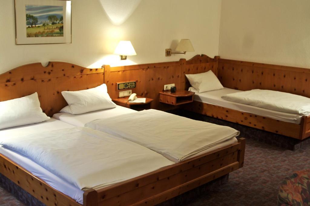 Gasthof Zum Kauzen Ochsenfurt Habitación foto