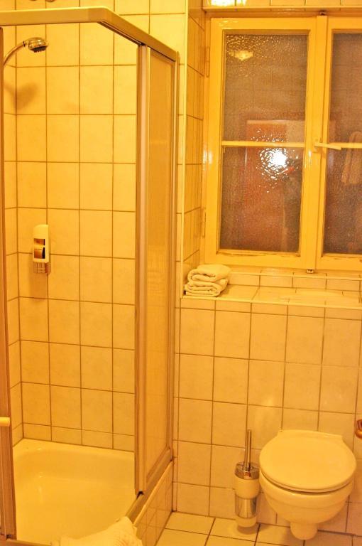 Gasthof Zum Kauzen Ochsenfurt Habitación foto