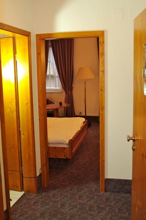 Gasthof Zum Kauzen Ochsenfurt Habitación foto